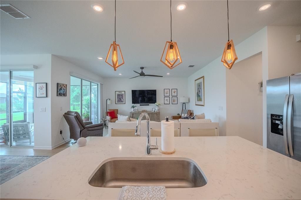 For Sale: $342,243 (3 beds, 2 baths, 1697 Square Feet)