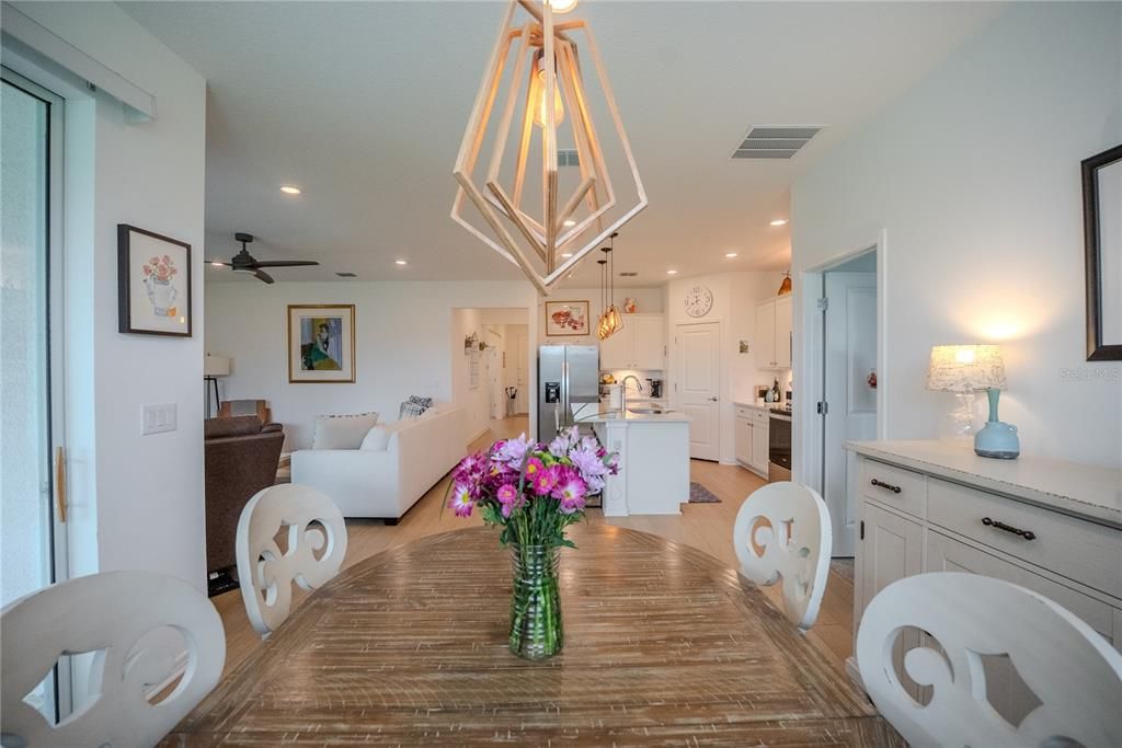 For Sale: $342,243 (3 beds, 2 baths, 1697 Square Feet)
