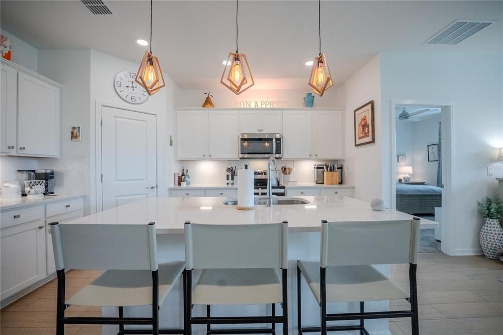 For Sale: $342,243 (3 beds, 2 baths, 1697 Square Feet)