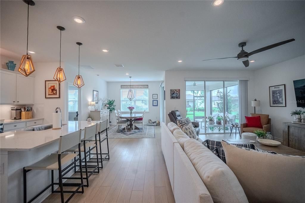 For Sale: $342,243 (3 beds, 2 baths, 1697 Square Feet)