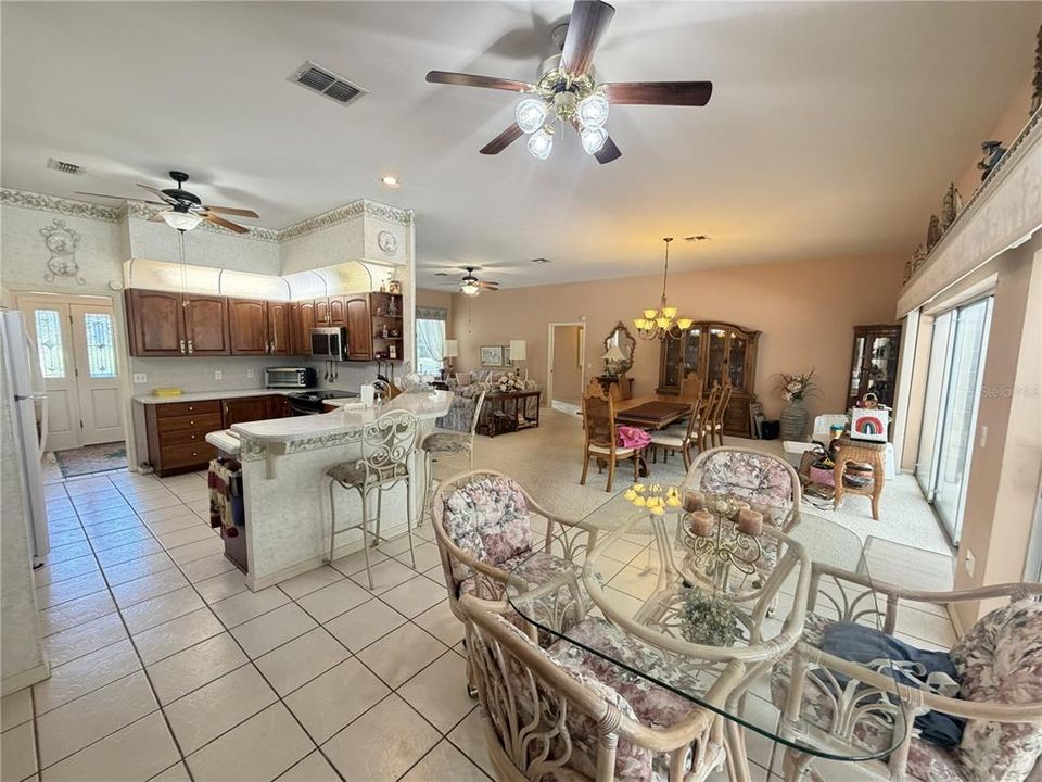 For Sale: $390,000 (3 beds, 2 baths, 2179 Square Feet)