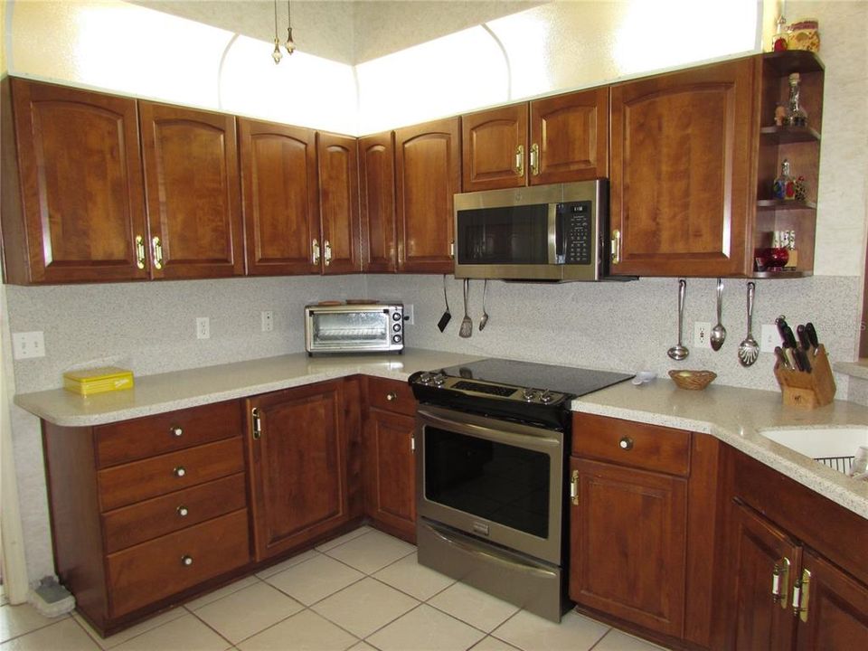 For Sale: $390,000 (3 beds, 2 baths, 2179 Square Feet)