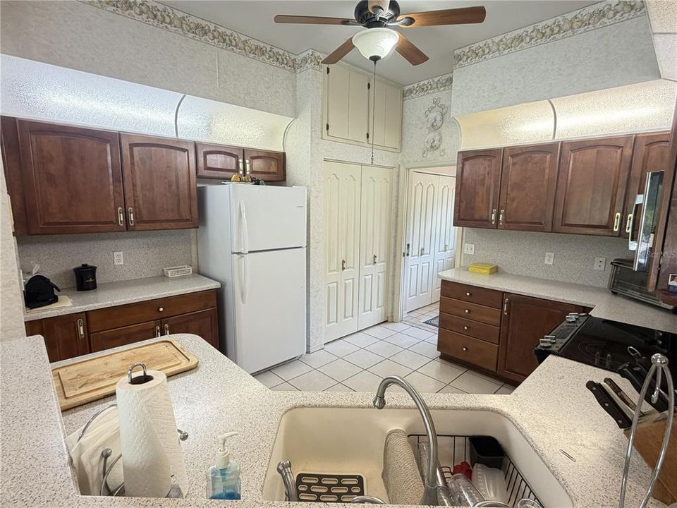 For Sale: $390,000 (3 beds, 2 baths, 2179 Square Feet)