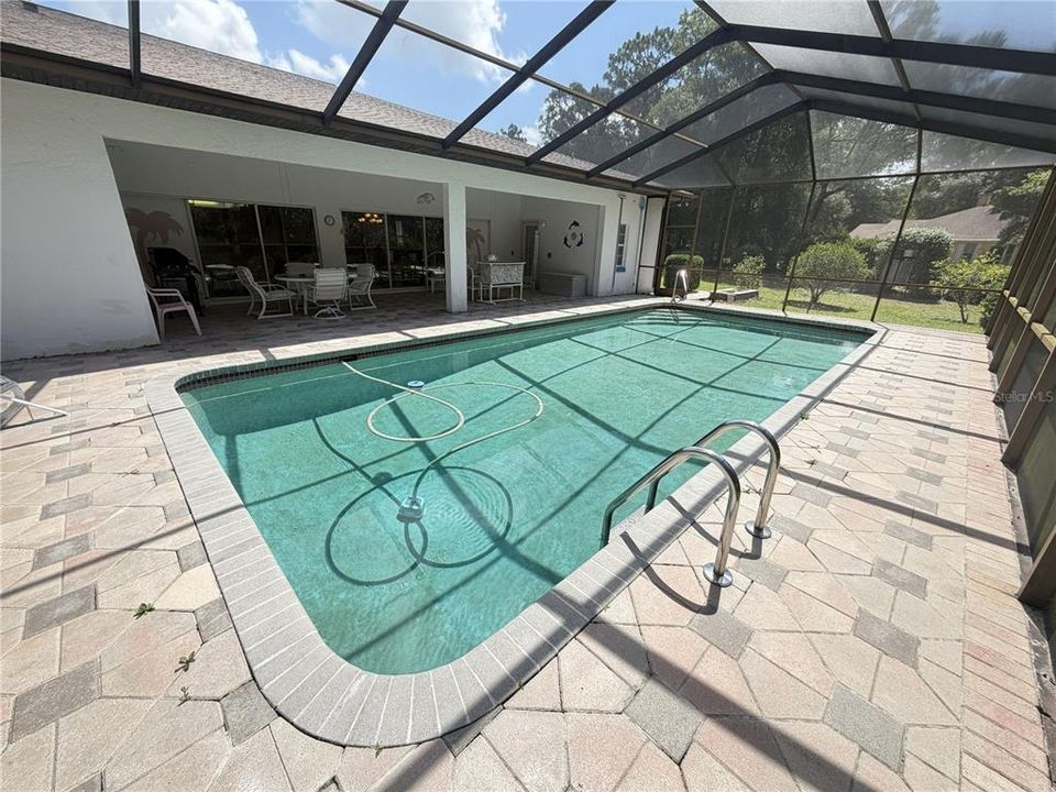 For Sale: $390,000 (3 beds, 2 baths, 2179 Square Feet)