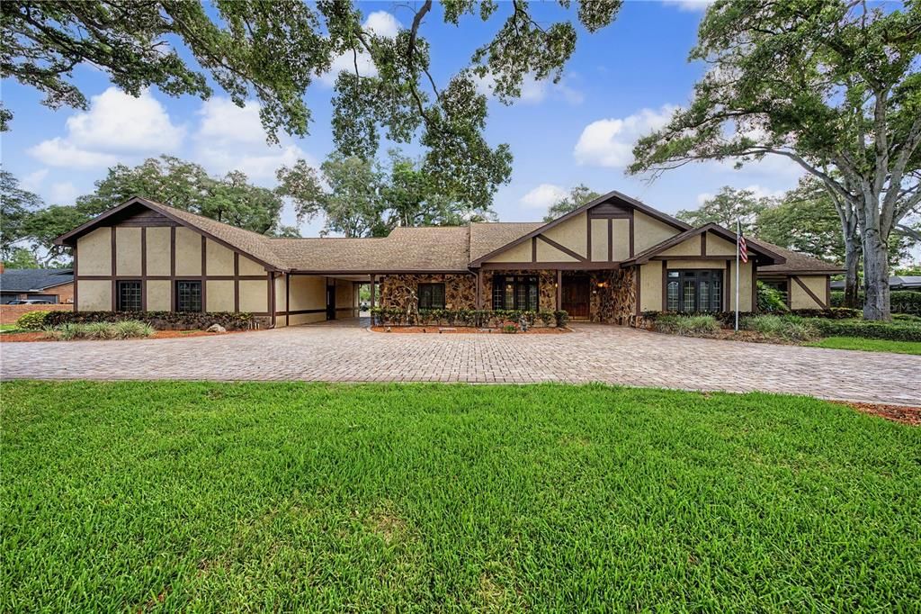 En Venta: $1,575,000 (6 camas, 5 baños, 6198 Pies cuadrados)
