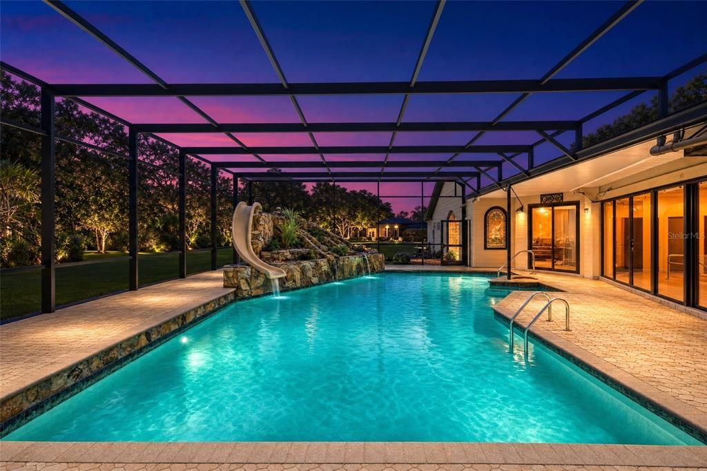 En Venta: $1,575,000 (6 camas, 5 baños, 6198 Pies cuadrados)