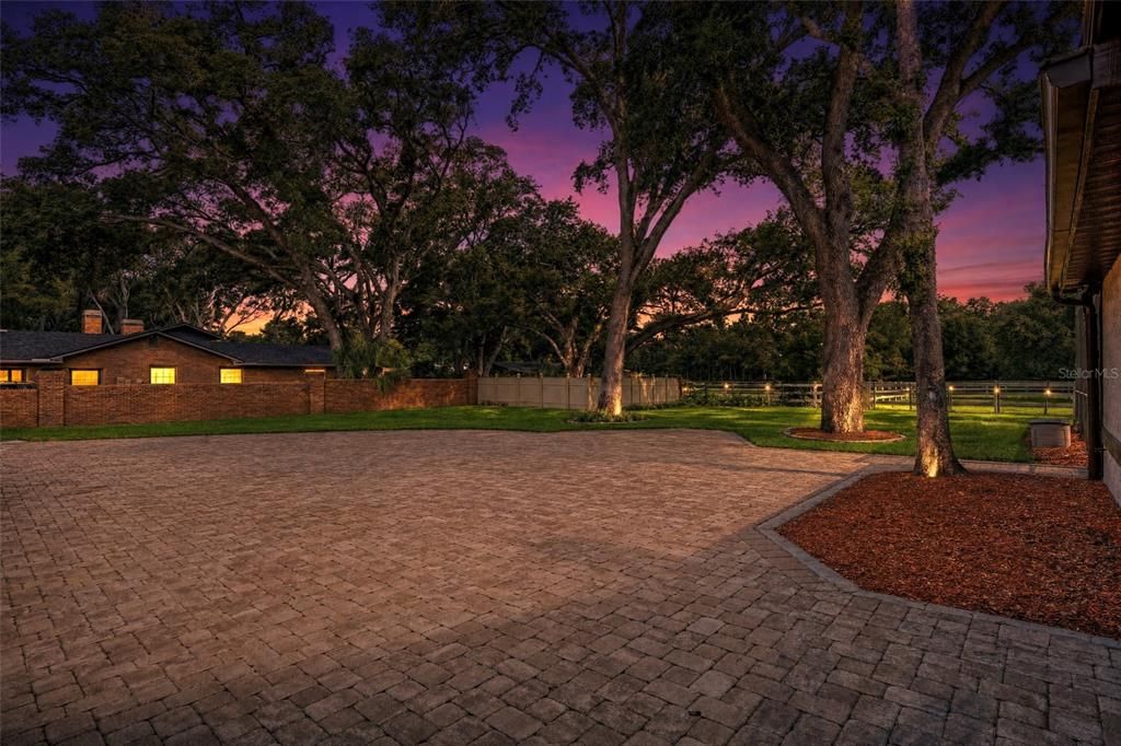 En Venta: $1,575,000 (6 camas, 5 baños, 6198 Pies cuadrados)
