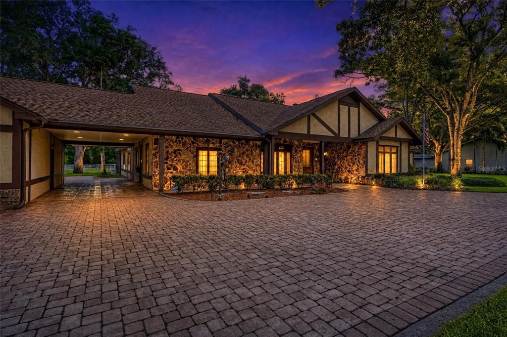 En Venta: $1,575,000 (6 camas, 5 baños, 6198 Pies cuadrados)