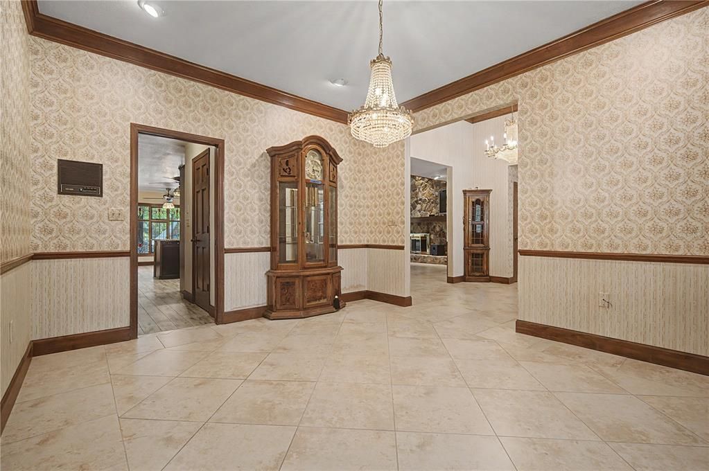 En Venta: $1,575,000 (6 camas, 5 baños, 6198 Pies cuadrados)