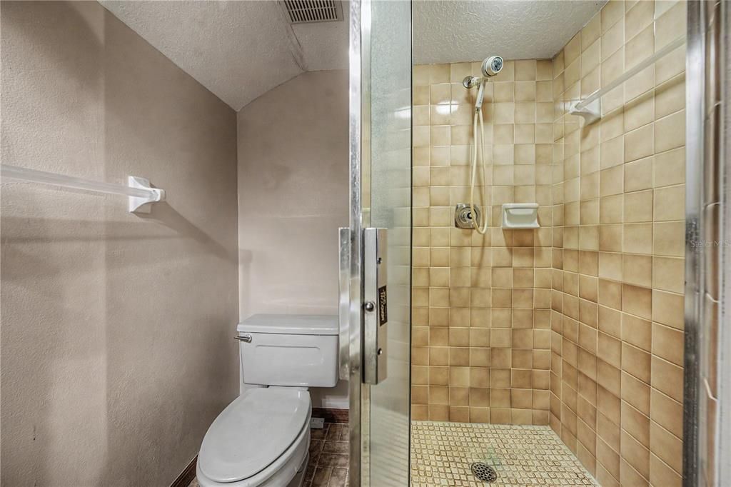 En Venta: $1,575,000 (6 camas, 5 baños, 6198 Pies cuadrados)
