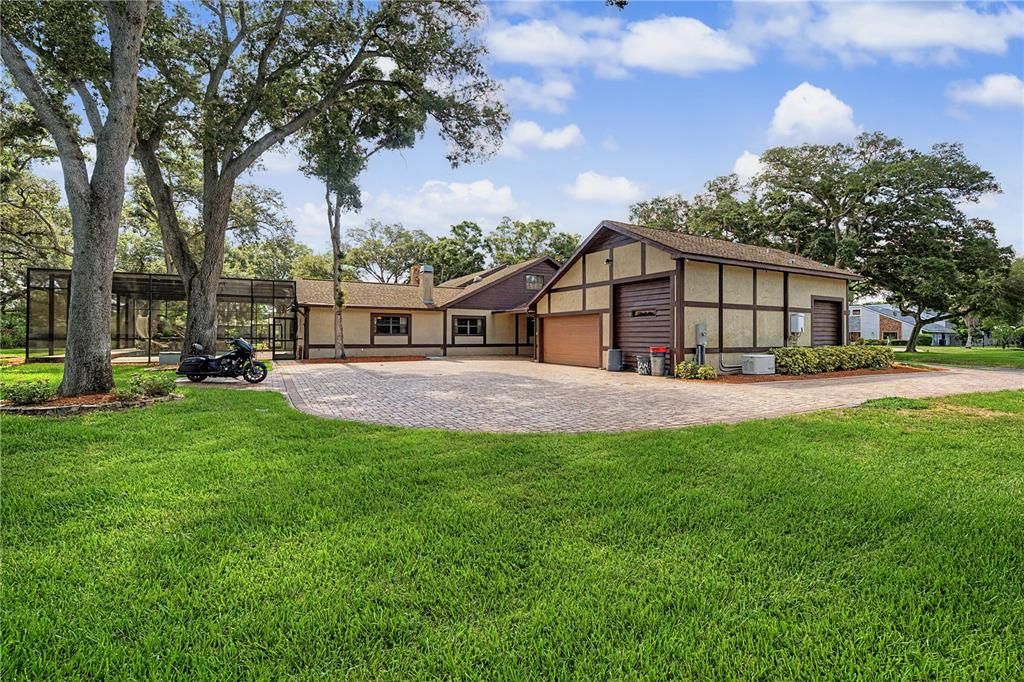 En Venta: $1,575,000 (6 camas, 5 baños, 6198 Pies cuadrados)