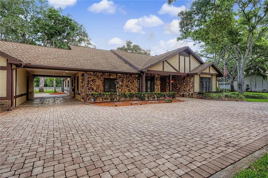 En Venta: $1,575,000 (6 camas, 5 baños, 6198 Pies cuadrados)