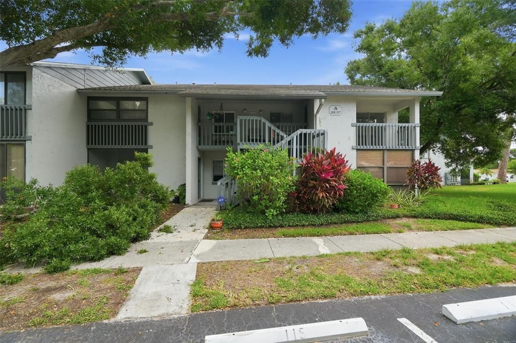 For Rent: $2,100 (2 beds, 2 baths, 960 Square Feet)