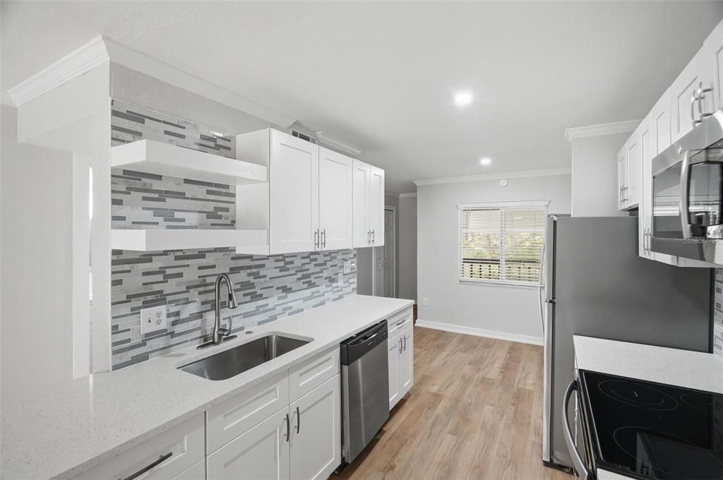 For Rent: $2,100 (2 beds, 2 baths, 960 Square Feet)