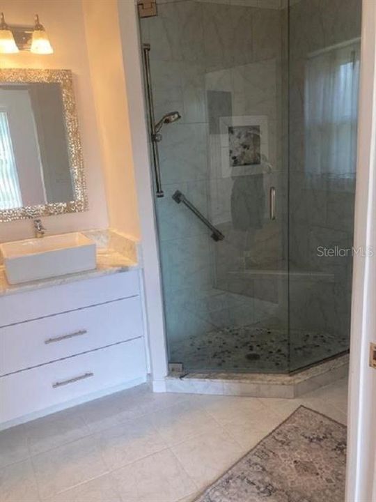 На продажу: $335,000 (2 спален, 2 ванн, 1300 Квадратных фут)