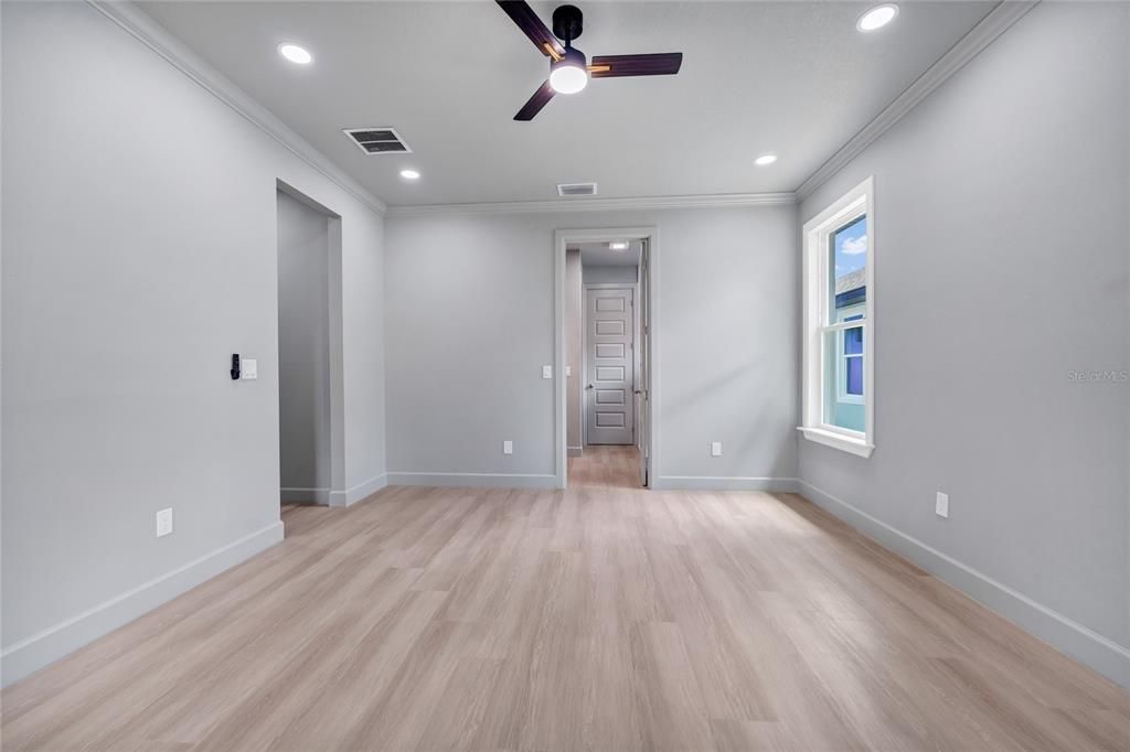 For Sale: $819,900 (4 beds, 3 baths, 2457 Square Feet)