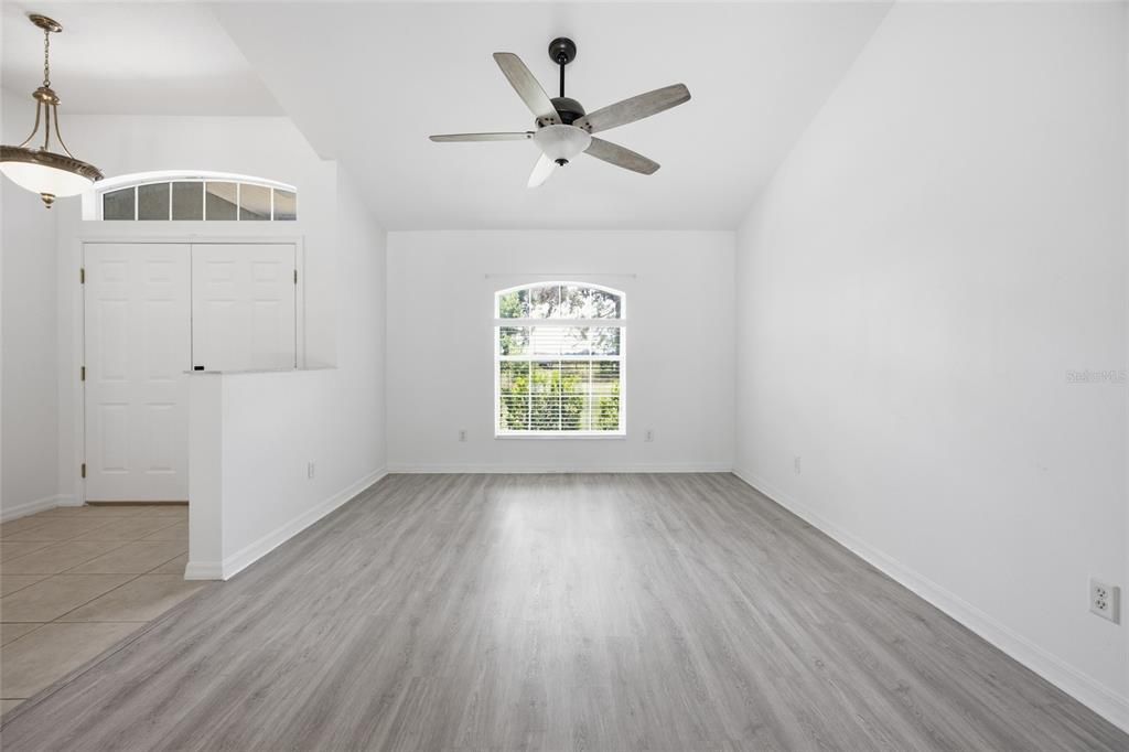 En Venta: $419,900 (3 camas, 2 baños, 2291 Pies cuadrados)