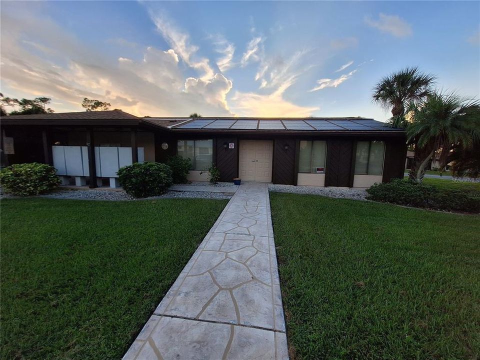 For Rent: $1,295 (2 beds, 2 baths, 960 Square Feet)