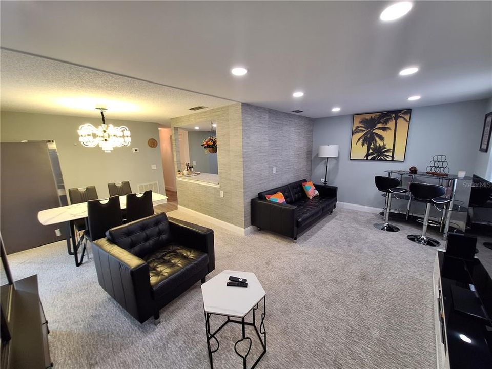 For Rent: $1,295 (2 beds, 2 baths, 960 Square Feet)