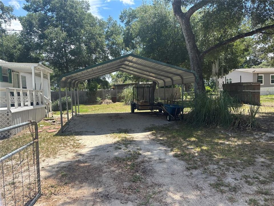 For Sale: $129,900 (2 beds, 2 baths, 864 Square Feet)