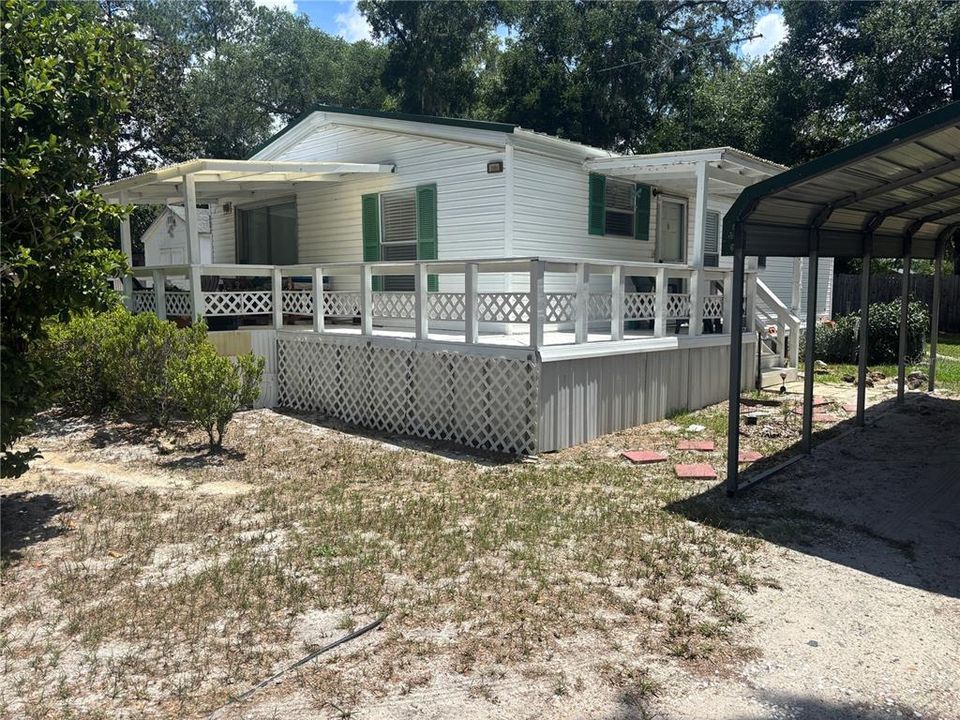 For Sale: $129,900 (2 beds, 2 baths, 864 Square Feet)