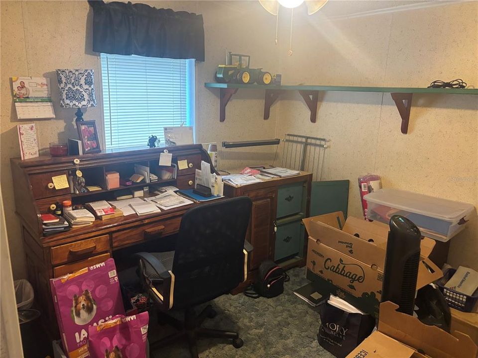 For Sale: $129,900 (2 beds, 2 baths, 864 Square Feet)