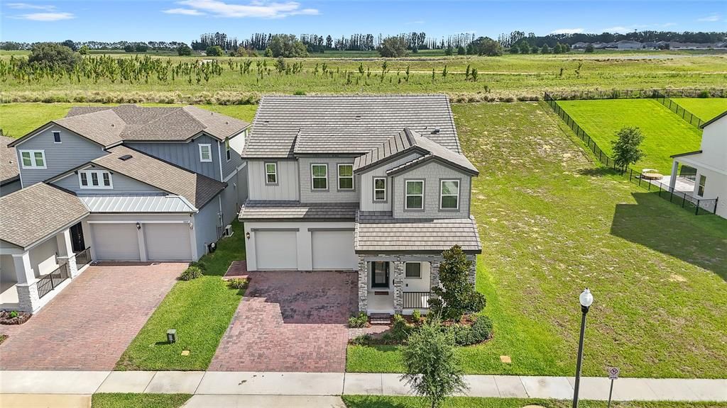 For Sale: $950,000 (5 beds, 4 baths, 3899 Square Feet)