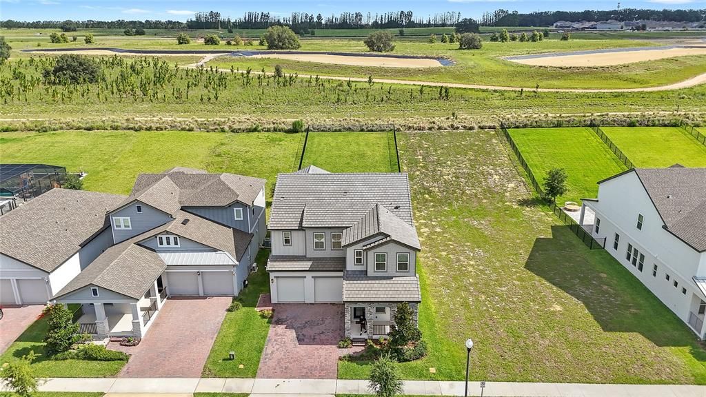 For Sale: $950,000 (5 beds, 4 baths, 3899 Square Feet)