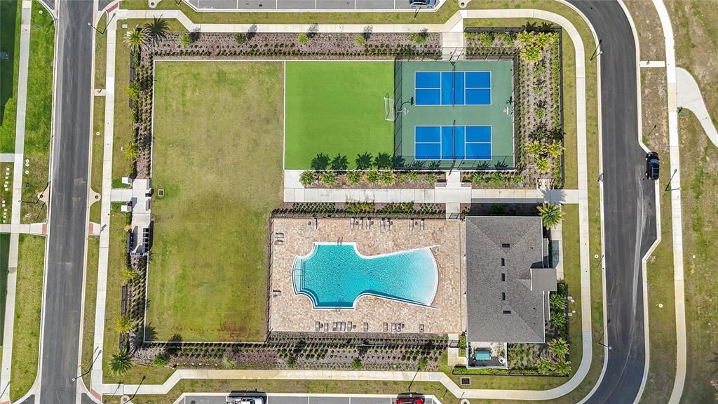 For Sale: $950,000 (5 beds, 4 baths, 3899 Square Feet)