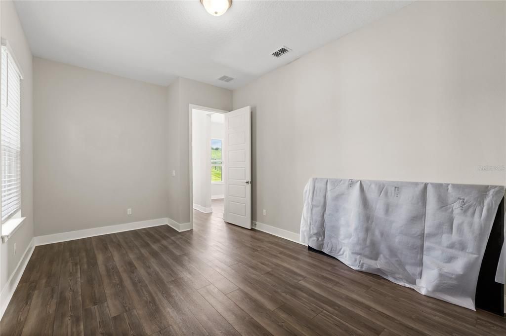 For Sale: $950,000 (5 beds, 4 baths, 3899 Square Feet)