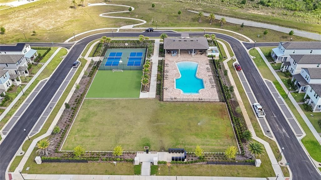 For Sale: $950,000 (5 beds, 4 baths, 3899 Square Feet)