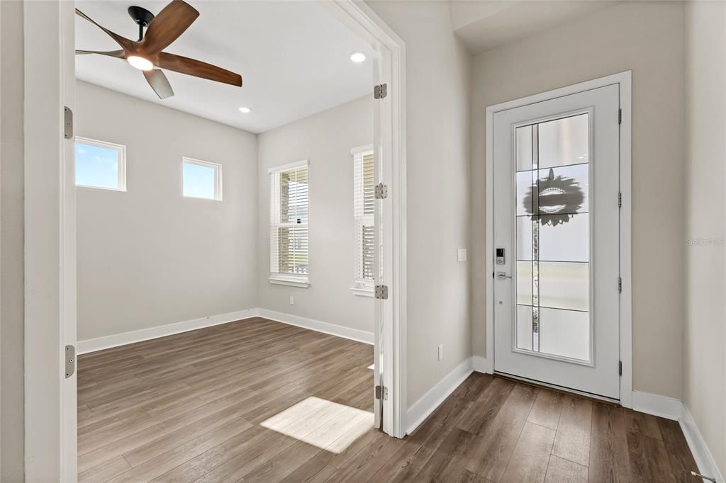 For Sale: $950,000 (5 beds, 4 baths, 3899 Square Feet)