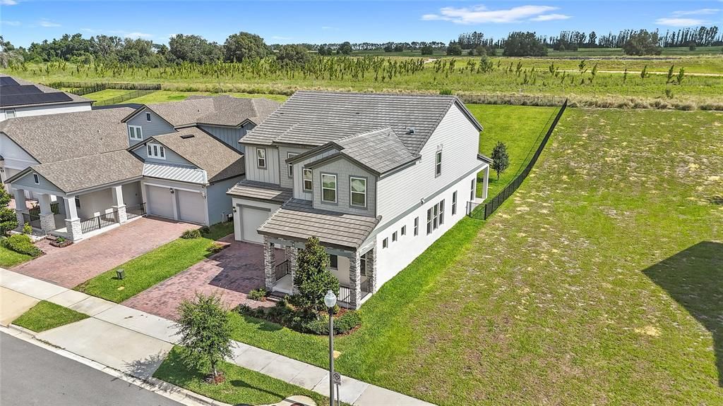 For Sale: $950,000 (5 beds, 4 baths, 3899 Square Feet)