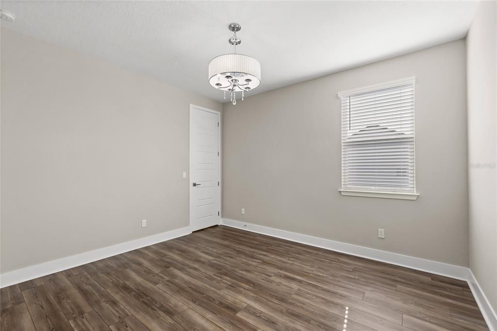 For Sale: $950,000 (5 beds, 4 baths, 3899 Square Feet)