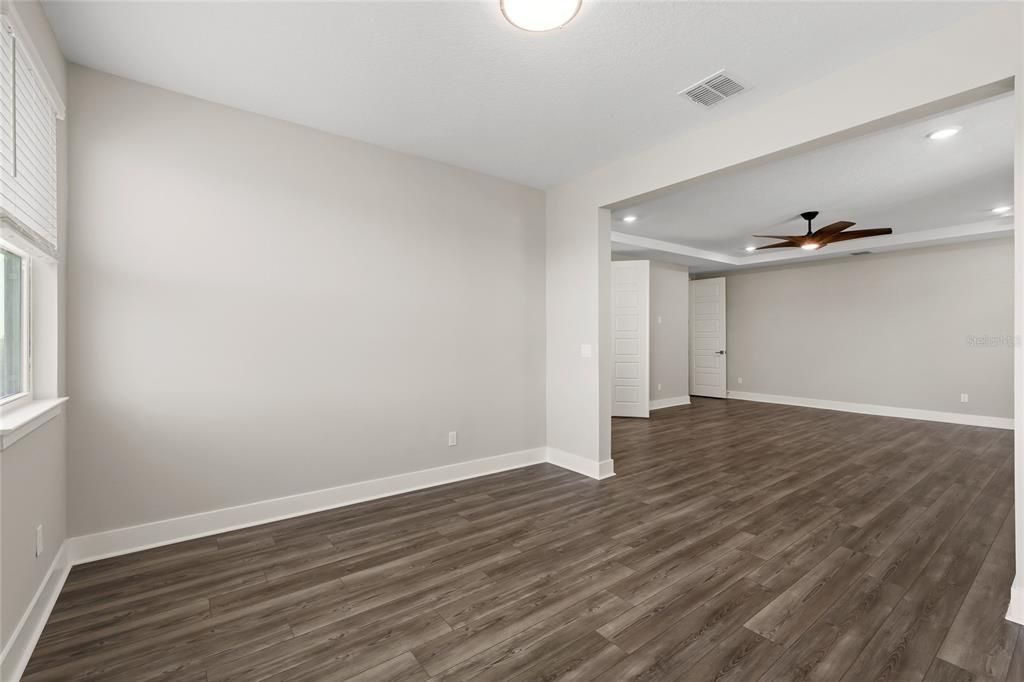 For Sale: $950,000 (5 beds, 4 baths, 3899 Square Feet)
