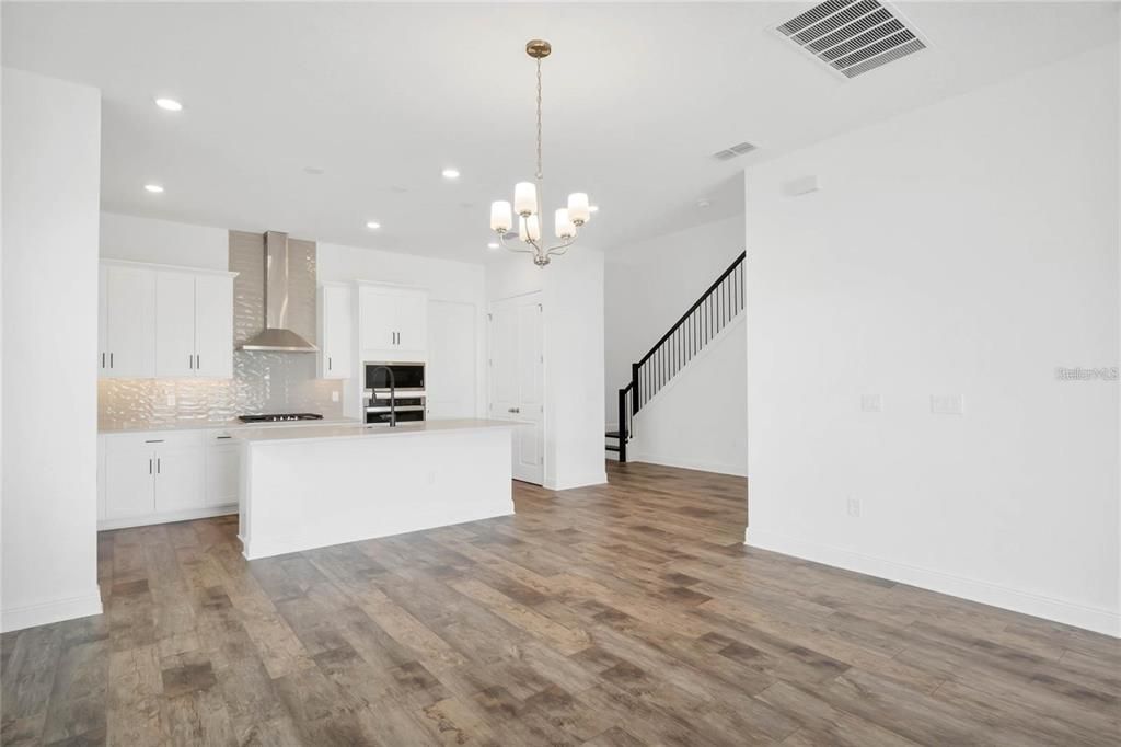 En Venta: $880,000 (4 camas, 3 baños, 2529 Pies cuadrados)
