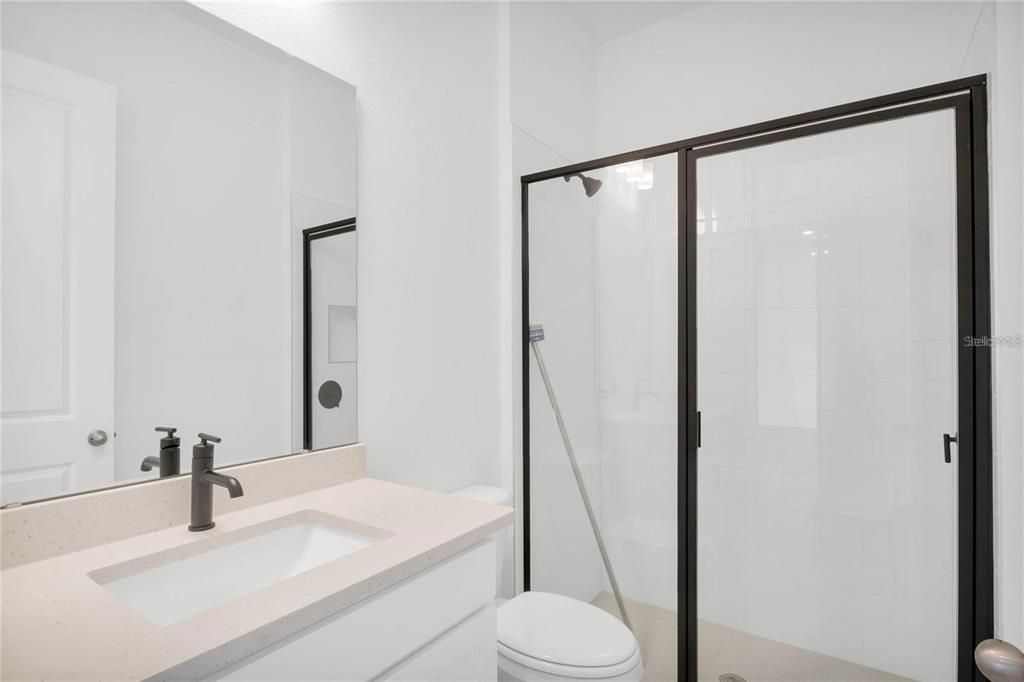 En Venta: $880,000 (4 camas, 3 baños, 2529 Pies cuadrados)