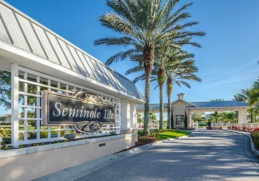 For Rent: $2,700 (2 beds, 2 baths, 1700 Square Feet)