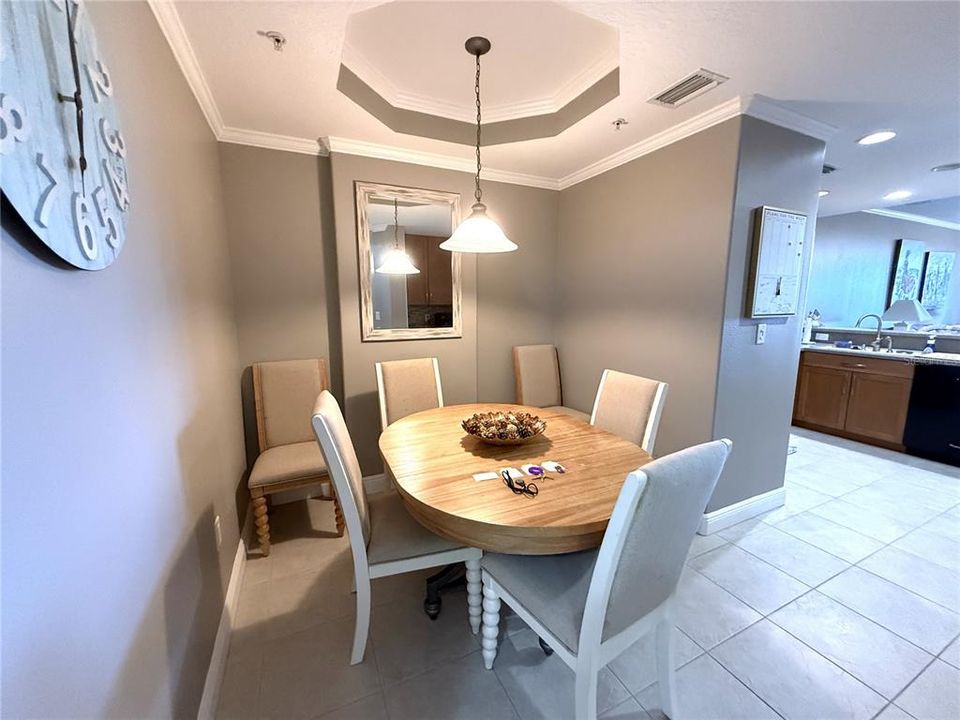 For Rent: $2,700 (2 beds, 2 baths, 1700 Square Feet)