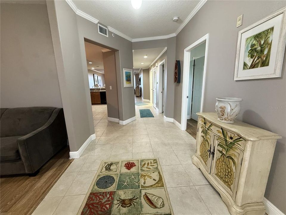 For Rent: $2,700 (2 beds, 2 baths, 1700 Square Feet)
