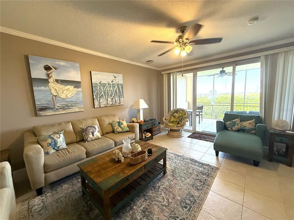 For Rent: $2,700 (2 beds, 2 baths, 1700 Square Feet)