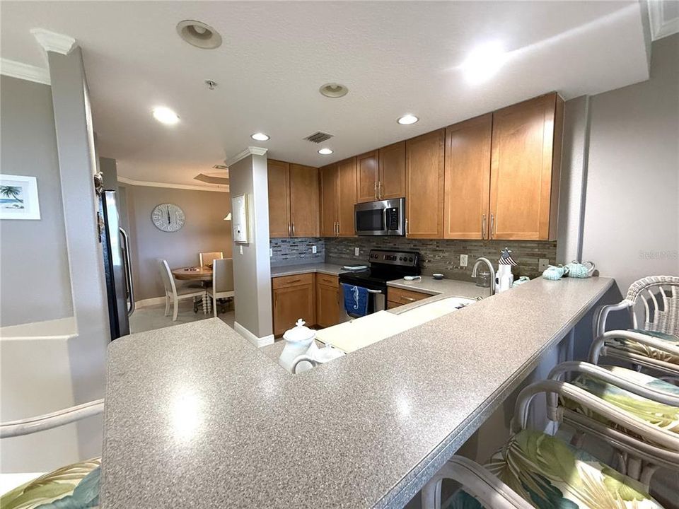 For Rent: $2,700 (2 beds, 2 baths, 1700 Square Feet)