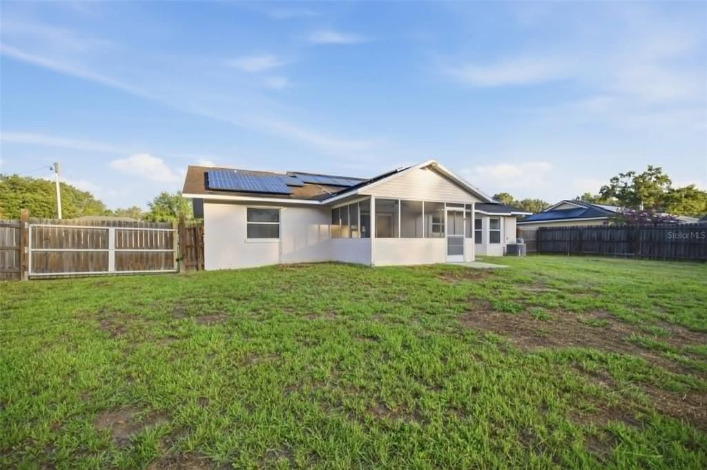 En Venta: $249,500 (3 camas, 2 baños, 1279 Pies cuadrados)