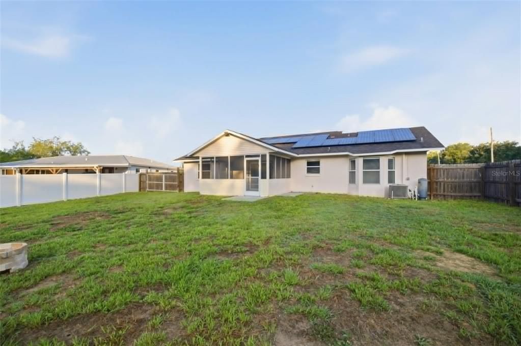 En Venta: $249,500 (3 camas, 2 baños, 1279 Pies cuadrados)