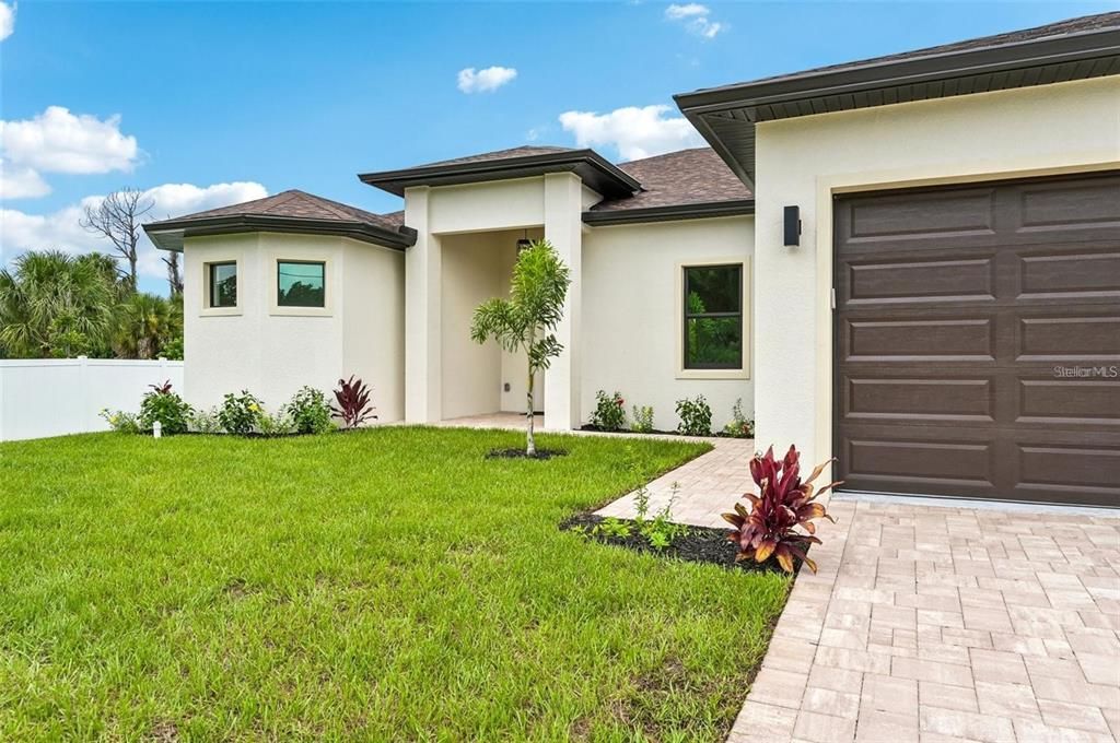 En Venta: $384,900 (4 camas, 2 baños, 2079 Pies cuadrados)