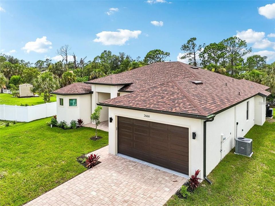En Venta: $384,900 (4 camas, 2 baños, 2079 Pies cuadrados)
