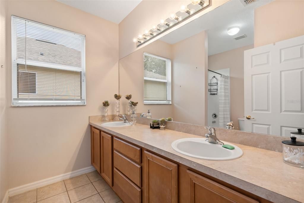 For Sale: $620,000 (5 beds, 3 baths, 3242 Square Feet)