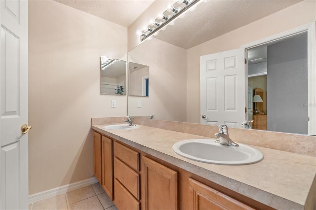For Sale: $620,000 (5 beds, 3 baths, 3242 Square Feet)