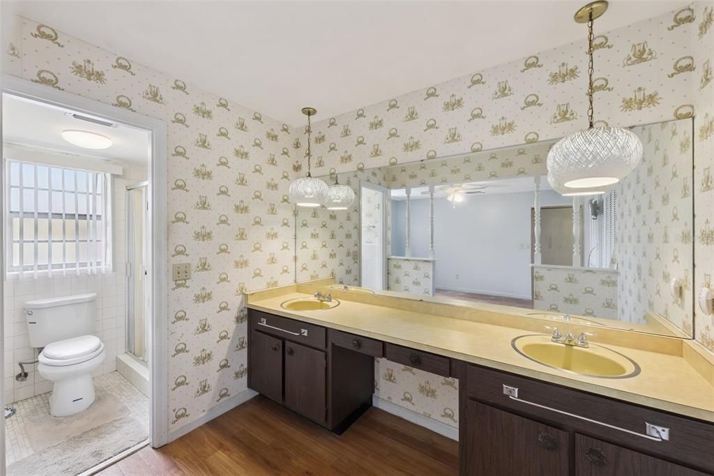 На продажу: $325,000 (3 спален, 2 ванн, 1562 Квадратных фут)
