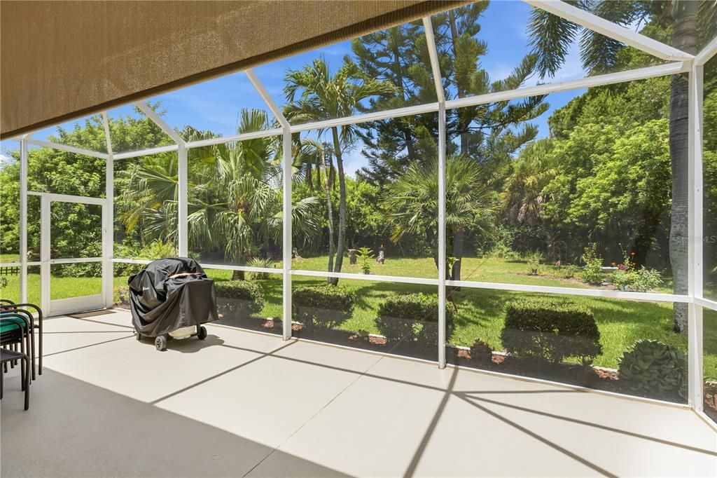 For Sale: $335,000 (2 beds, 2 baths, 1674 Square Feet)